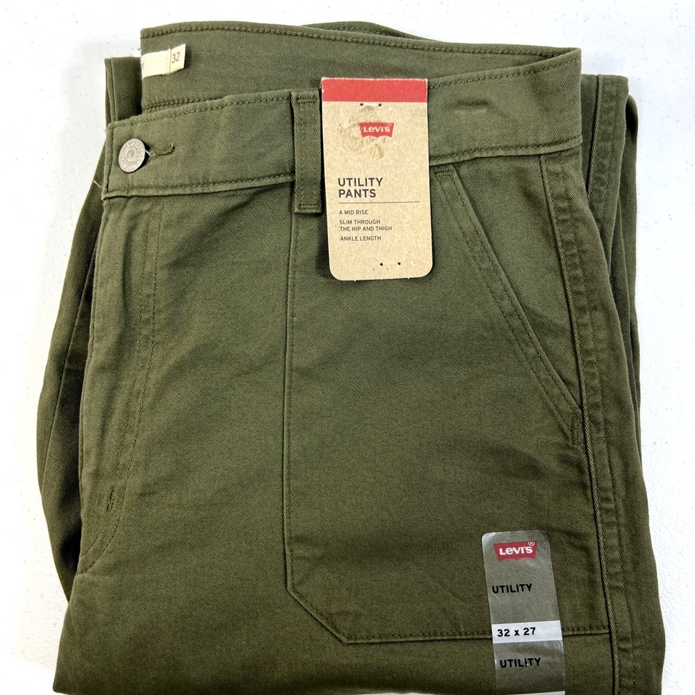NWT Levi's Women's Green Utility Super Soft Ankle Pants Mid Rise Size 32X27